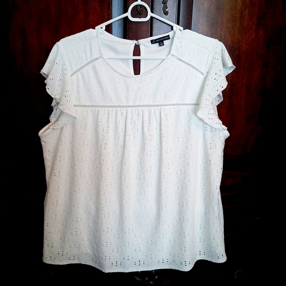 Adrianna Papell Women's White Soft Eyelet Knit Flutter Sleeve Top Size XLarge